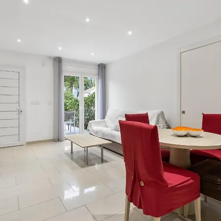 Fuer 4 Personen Ca 45 Qm In Empuriabrava, Costa Brava Golf De Roses Apartment